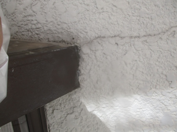 食み出た塗料の撤去が終了です