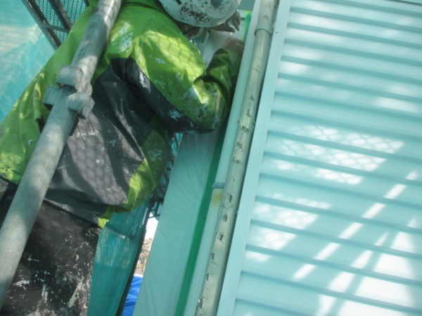 窓周りの養生中です