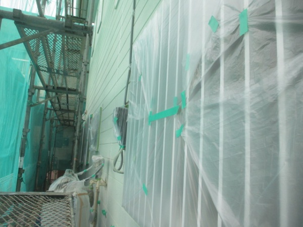 ベランダ手摺の養生終了です