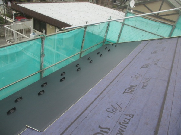 雪止めの取り付け終了です