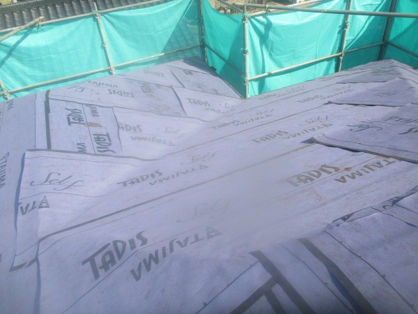 ルーフィング貼りが終了です