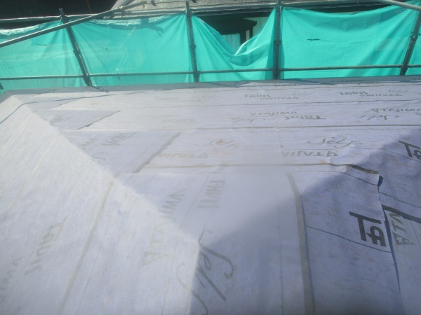 ルーフィング貼りが終了です