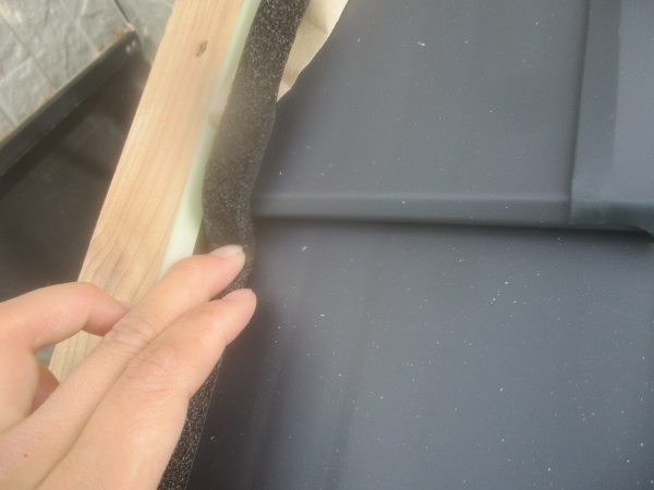 ケミカル面戸を貼り付け中です