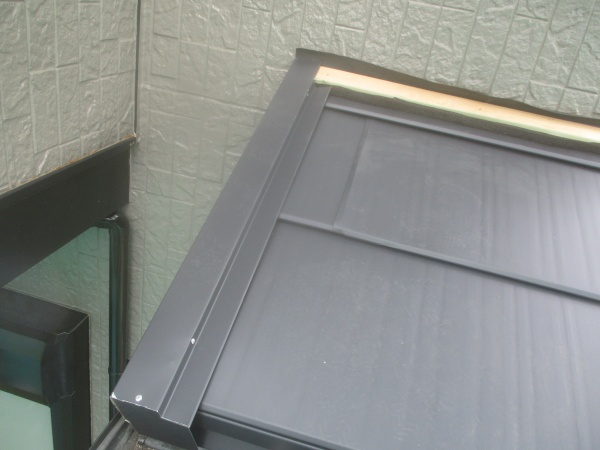 ケラバ包みの取り付け終了です