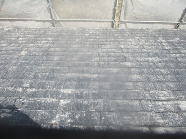 高圧洗浄後の屋根の状態です
