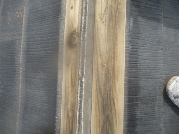 棟板金を取り外しました