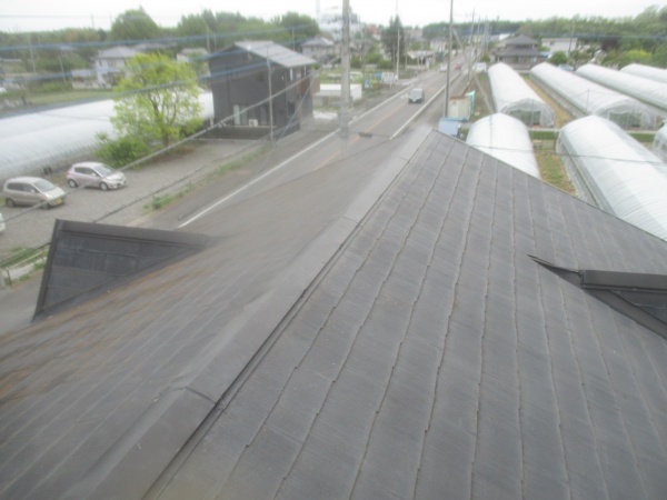 棟板金の取り付け終了です