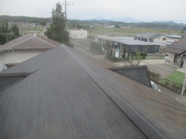 棟板金の取り付け終了です