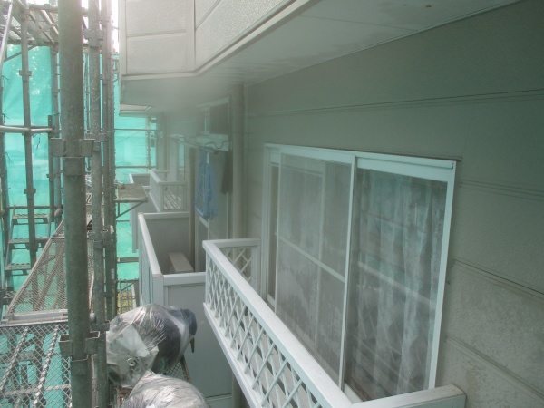 外壁面の洗浄が終了しました