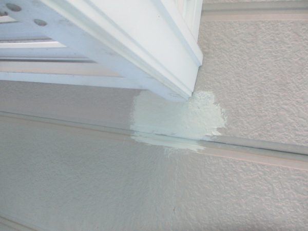 サイディングパテ処理が終了です