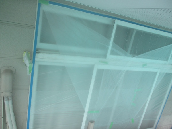 １階ベランダ養生終了です