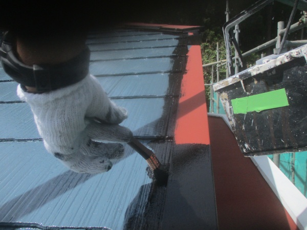 板金部の中塗り中です