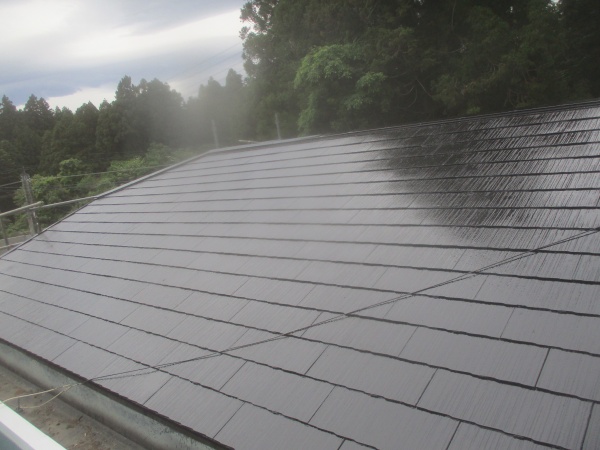 スレート屋根部の上塗り終了です