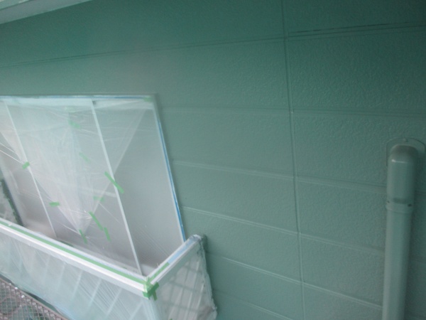 ２階部分の外壁塗装上塗りが終了しました