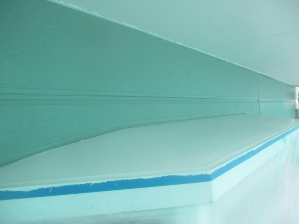 出窓天板の上塗り塗装終了です