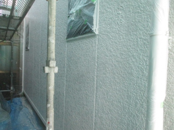 １階部分の上塗り終了です