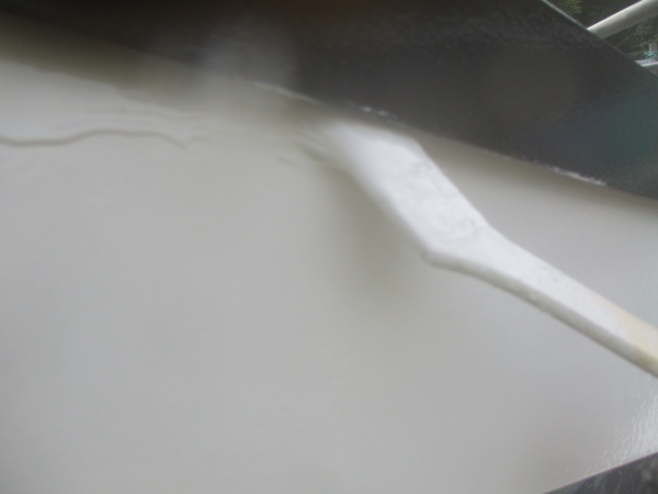 板金部の上塗り中です