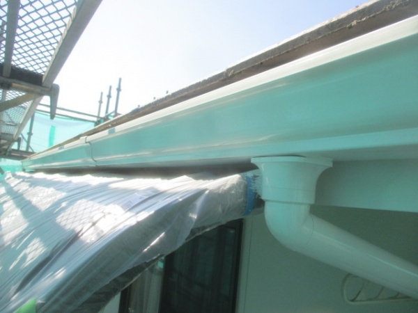 雨樋１回目の塗装が終了しました