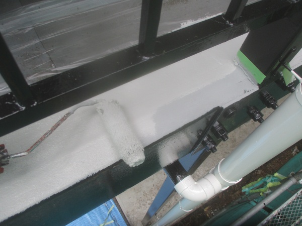 防水塗装のトップコート２回目です