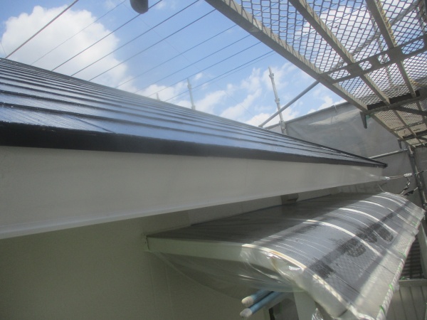 破風板の中塗り終了です