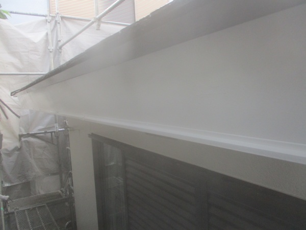 破風板の上塗り終了です