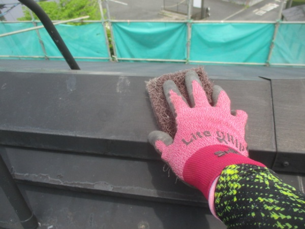 棟板金のケレン中です