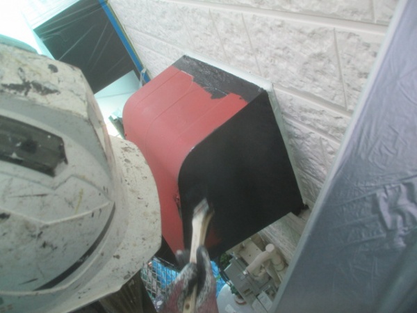 板金部の中塗り中です