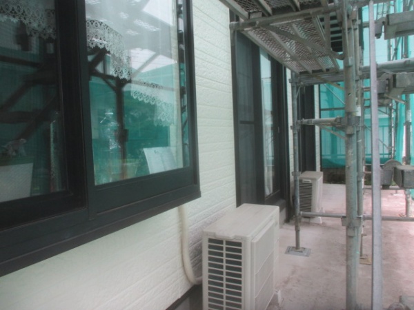 １階外壁の完工です