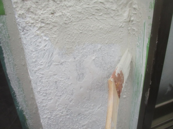 中塗り塗装中です