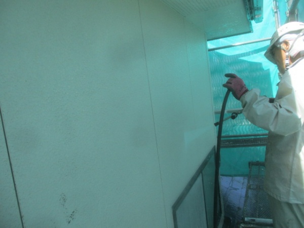 ２階の高圧洗浄中です