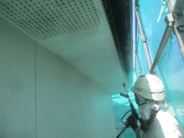 ２階の高圧洗浄中です
