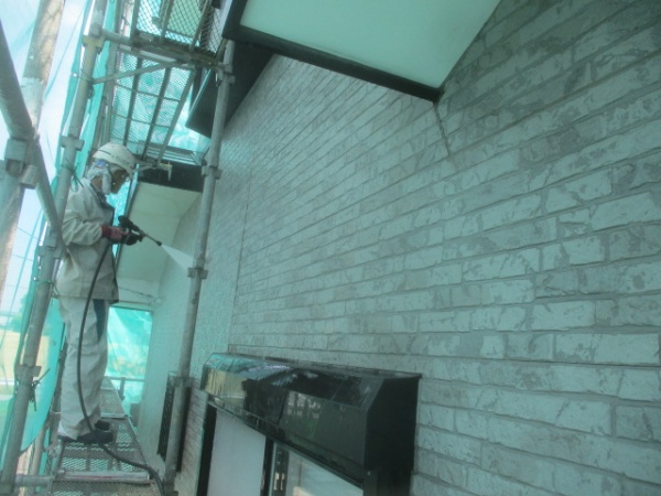 １階の高圧洗浄中です