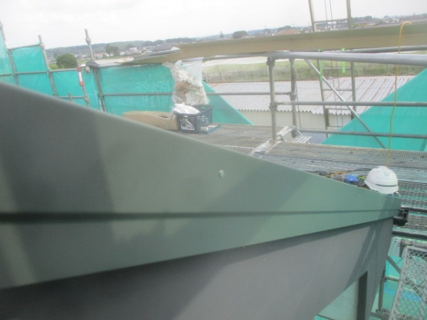 ケラバ包みの取り付け終了です