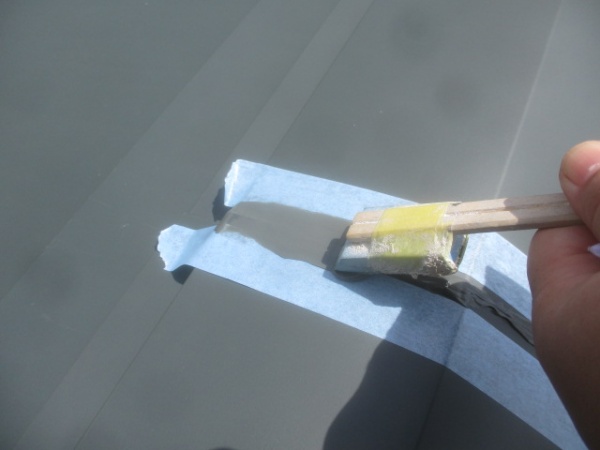 棟板金のシーリング中です