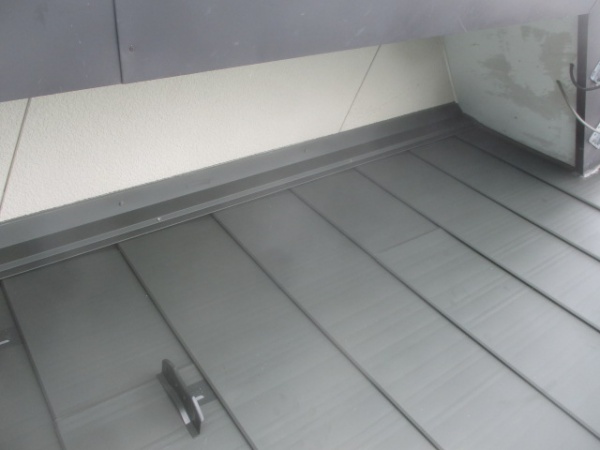 壁水切りのシーリング終了しました