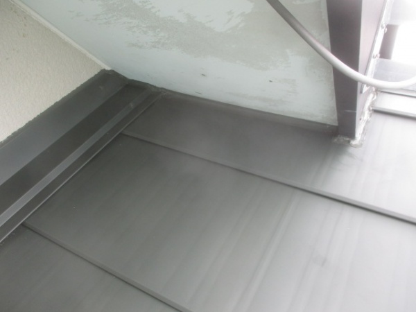 壁水切りのシーリング終了しました