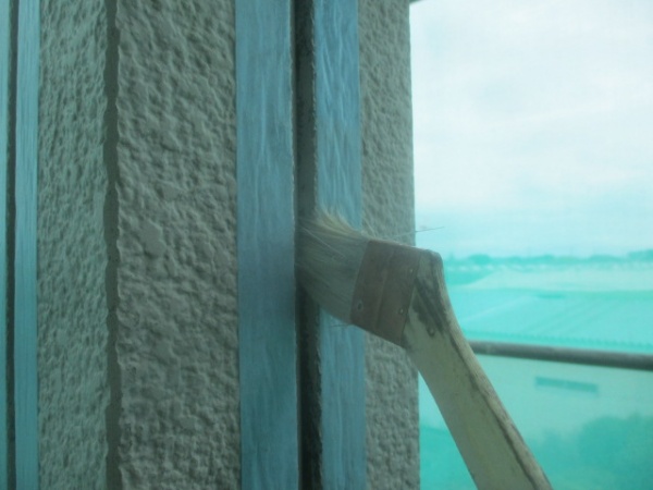 プライマー塗布中です