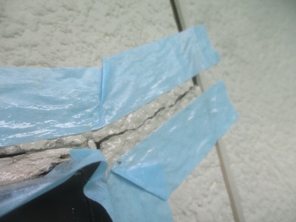 プライマー塗布中です