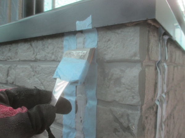 シーリング均し中です