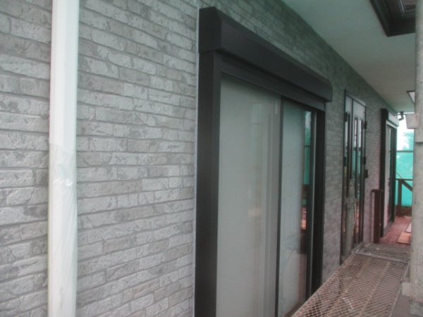 シーリング打ち増し終了です