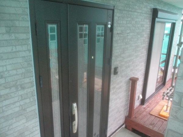 シーリング打ち増し終了です