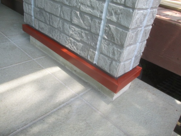 壁水切りの刷毛塗装終了です