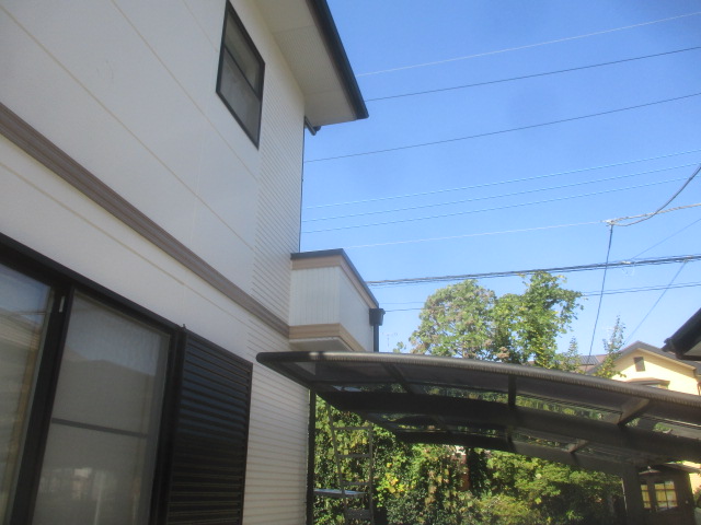 施工後の玄関屋根の状態です