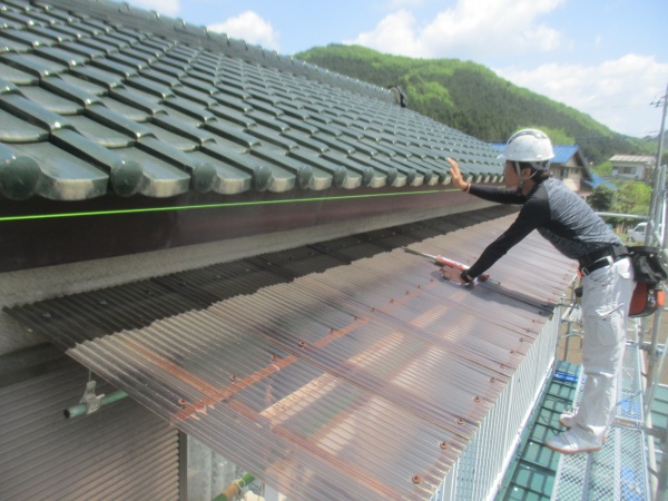 糸を張りました