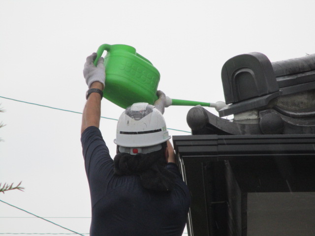 水漏れ確認中です