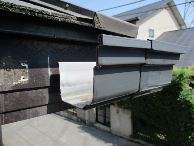 軒樋を切りました