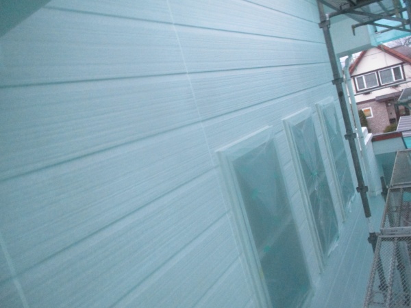 外壁の下塗りが終了しました