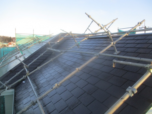 大屋根の中塗りが終了しました