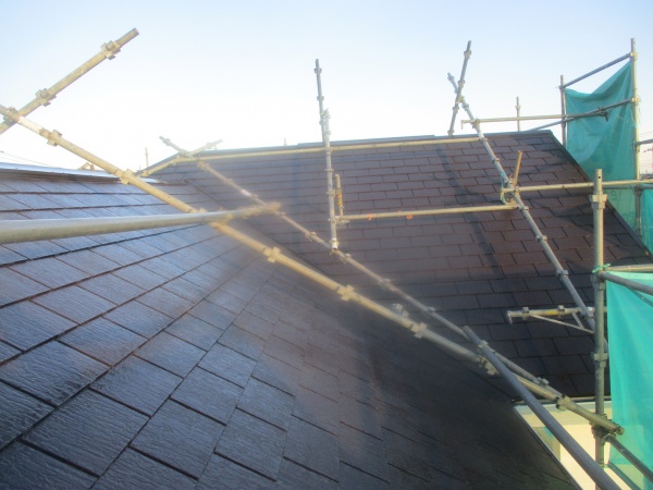 大屋根の中塗りが終了しました
