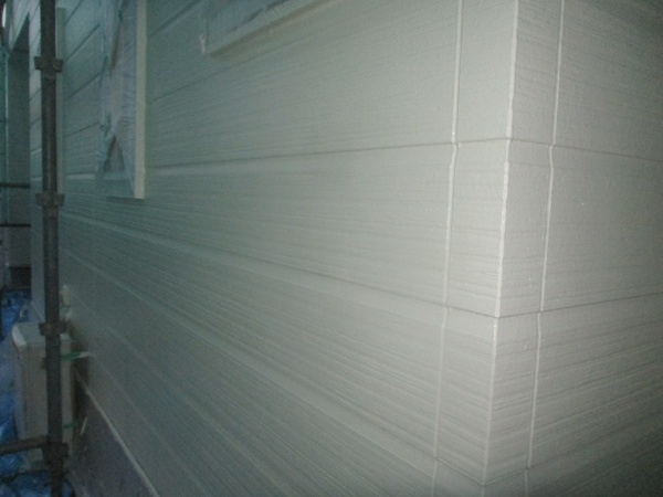 外壁の中塗りが終了しました